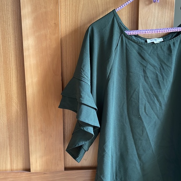 flowy top - Picture 2 of 2